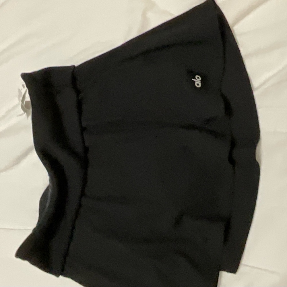 ALO yoga black skirt medium size - Picture 2 of 6
